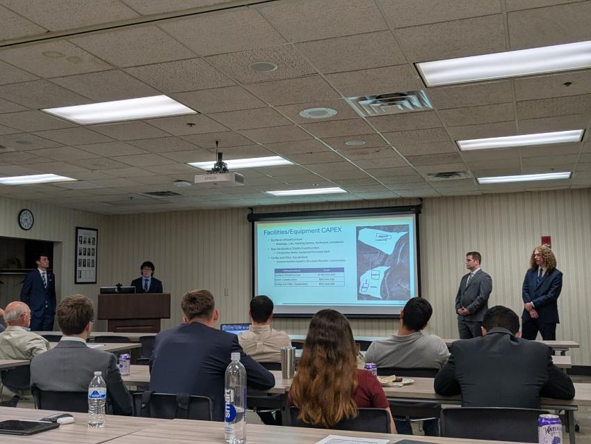 Winning student's presenting their capstone project 